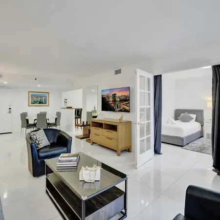 Ocean View Spacious 2 Bdr Condo Beach Service 609